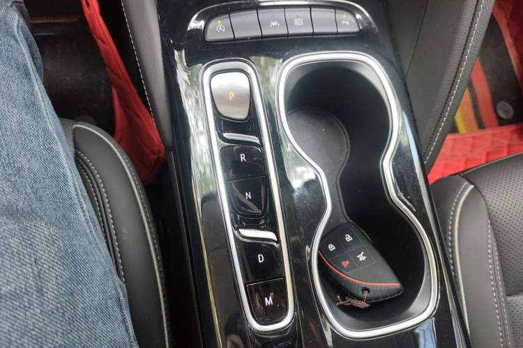 Used Buick Envision 2023 Encore S 552T Two-Wheel Drive Luxury Model
