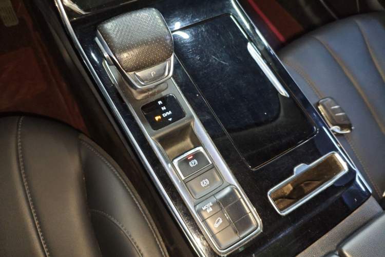 Used Roewe RX5 MAX 2019 300TGI Automatic 4G Connect Luxury Edition
