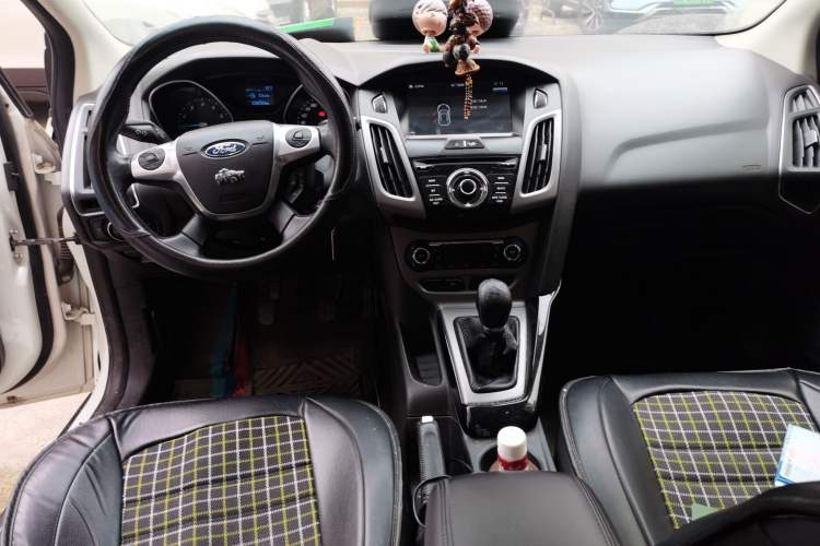 Used Ford Focus 2012 Hatchback 1.6L Manual Fashion Edition