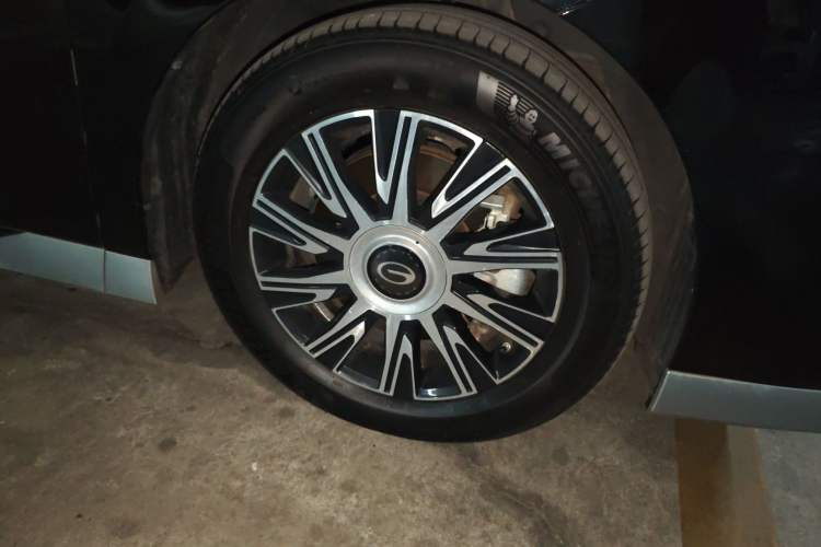 Used GAC Trumpchi E9 2023 E9 Master Model Right Front Wheel Hub