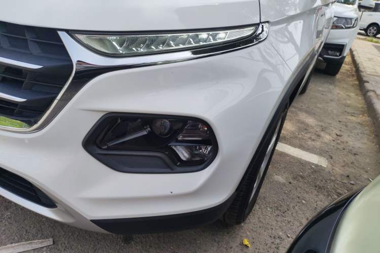 Used Baojun 510 2017 1.5L Manual Fashion Model Left Front Headlight