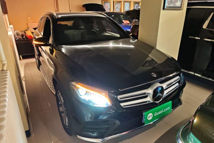 Used Mercedes-Benz GLC 2017 GLC 260 4MATIC Luxury Model
