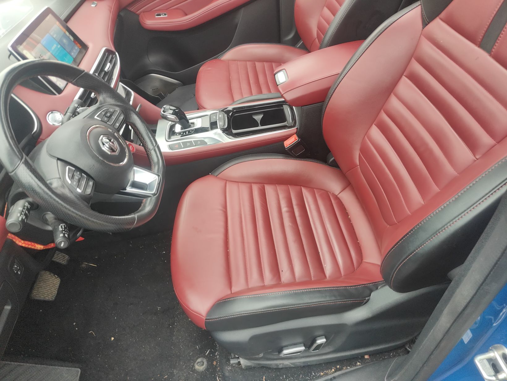 Переднее сиденье в автомобиле