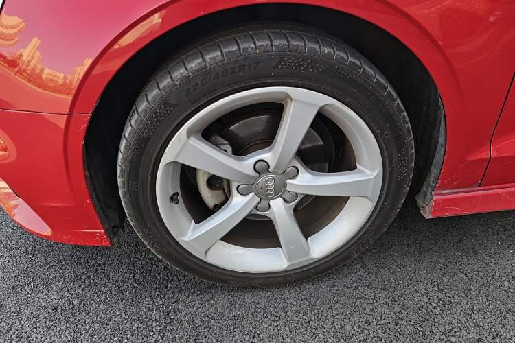 Used Audi A3 2018 30th Anniversary Edition Limousine 35 TFSI Fashion Model Left Front Wheel Hub