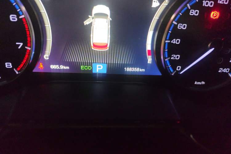 Used GAC Trumpchi GS8 2017 320T Two-Wheel Drive Luxury Smart Connectivity Version (7 Seats)