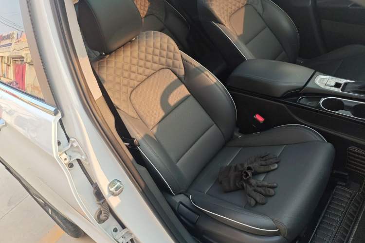 Used Hyundai Tucson 2020 280TGDi Two-Wheel-Drive GLS Fashion Edition China VI Standard
