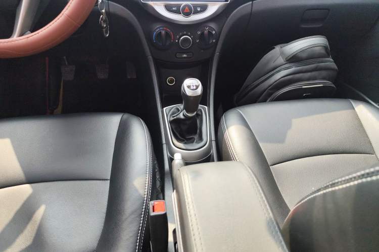 Used Hyundai Verna Ray 2014 1.4L Manual GLX