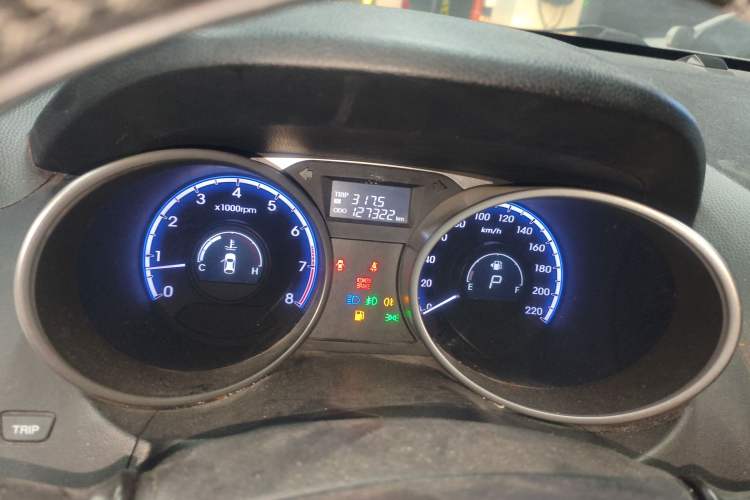 Used Hyundai ix35 2012 2.4L Automatic Two-Wheel Drive Prestige Edition GLS Instrument Cluster