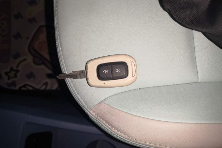 Used Dongfeng NAMMI BOX 2022 Chasing Wind Edition 351 km Advanced Model