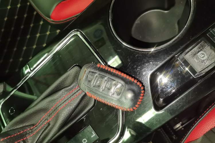 Used Venucia D60 2019 1.6L XL CVT Smart Connect Elite Edition
