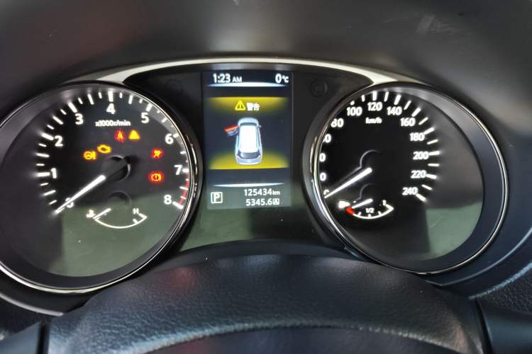 Used Nissan X-Trail 2015 2.0L CVT Comfort MAX Edition 2WD