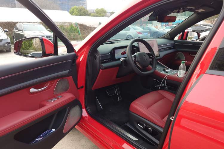 Used Hima AITO M5 2025 Extended-Range Ultra All-Wheel-Drive Version Driver Seat