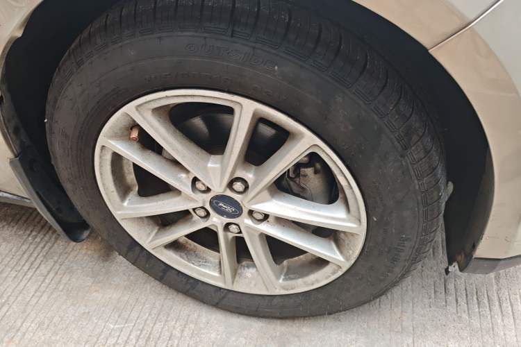 Used Ford Focus 2015 Sedan 1.6L Automatic Trend Model