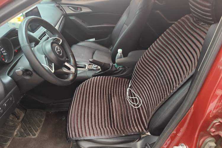 Used Mazda 3 Axela 2017 Sedan 1.5L Automatic Comfort Model Emission Standard China V
