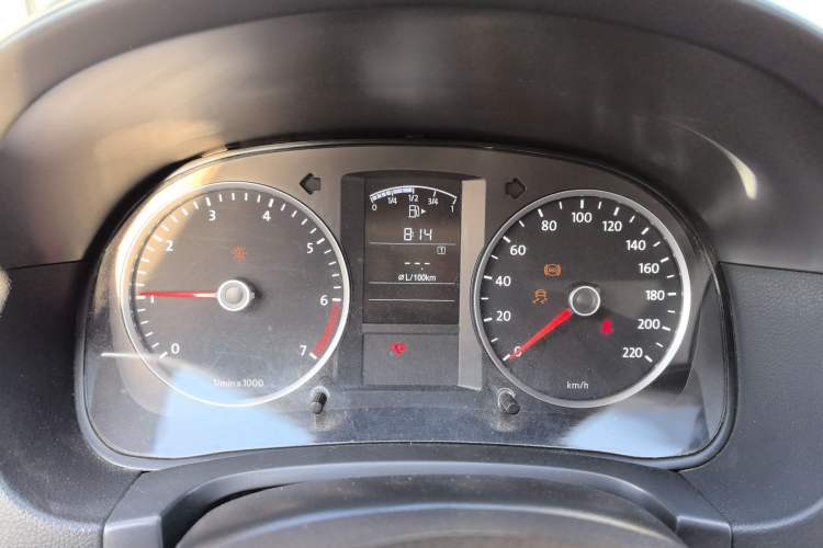 Used Volkswagen Lavida 2013 1.6L Manual Fashion Edition