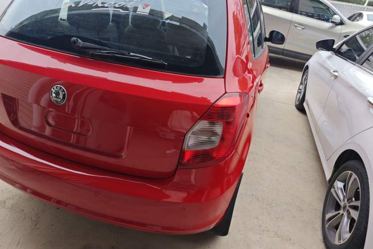 Used Skoda Fabia 2012 1.4L Automatic Crystal Edition
