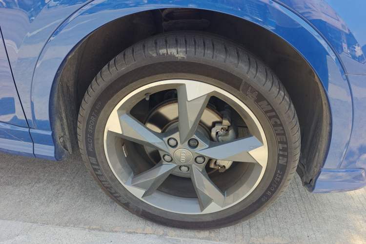 Used Audi Q3 2019 35 TFSI Fashion Dynamic Model
