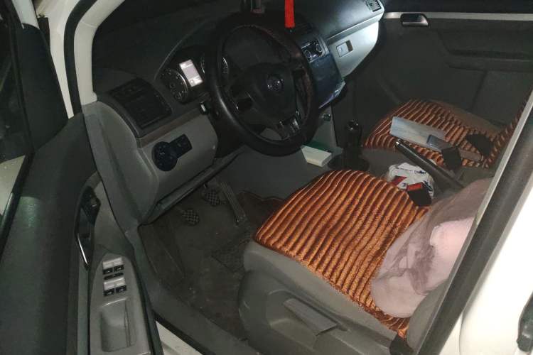 Used Volkswagen Touran 2018 Volkswagen Touran L 1.6L Manual Trend Edition Driver Seat