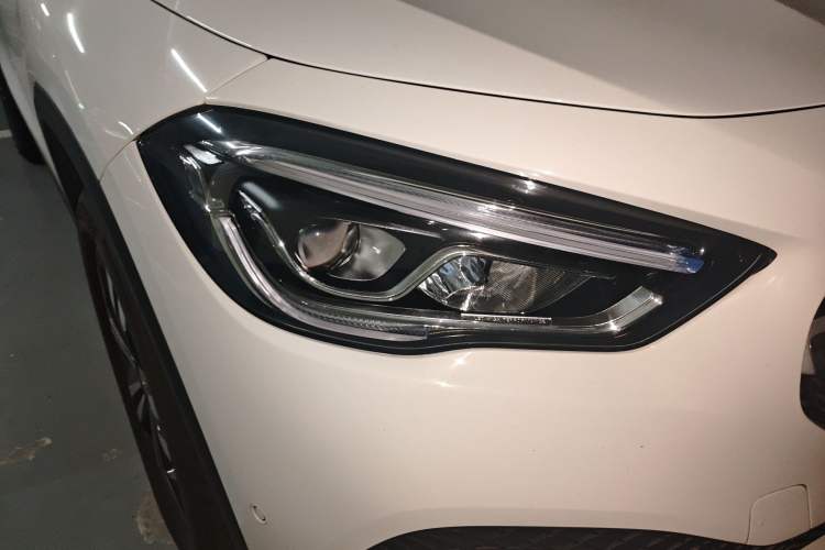 Used Mercedes-Benz GLA 2023 GLA 220 Right Front Headlight