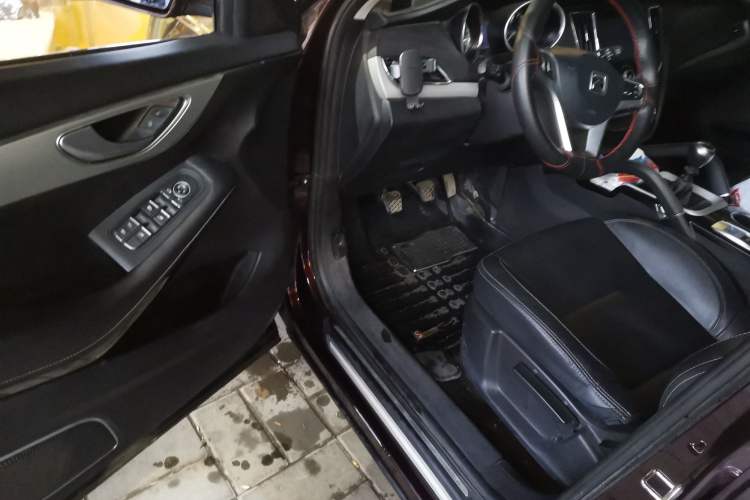 Used Zotye SR7 2016 1.5T Manual Cube Road Edition China V Standard