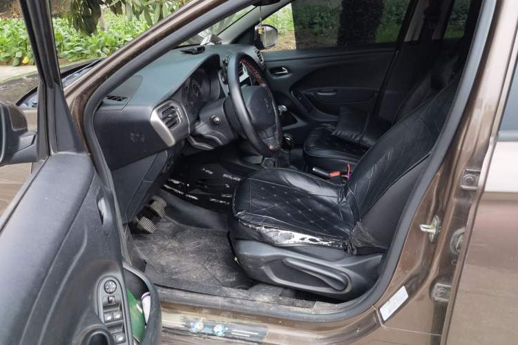 Used Peugeot 301 2014 1.6L Manual Comfort Edition
