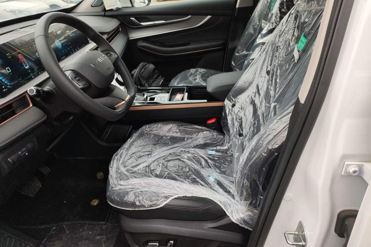 Used EXEED Zhuifeng C-DM 2022 1.5 TCI-DHT 105 km "Chengfeng Qi" Edition
