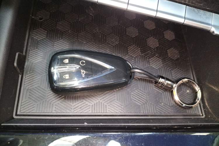 Used CHANGAN Eado 2024 PLUS Blue Whale NE 1.4T GDI DCT High-Energy Edition Vehicle Key