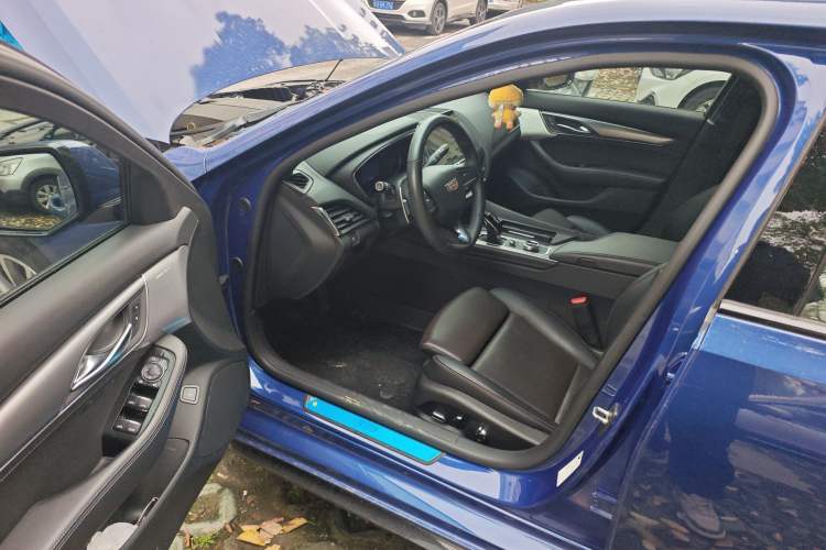 Used Cadillac CT5 2021 28T Advanced Sport Model Driver Seat