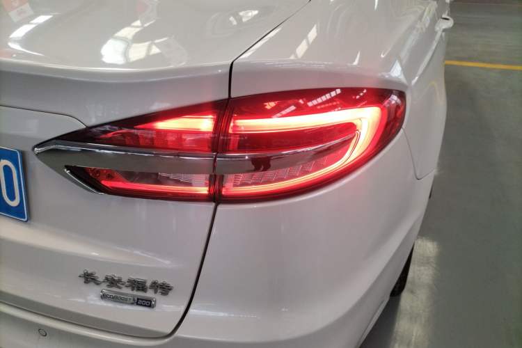 Used Ford Mondeo 2020 EcoBoost 200 Stylish Model Exterior 3