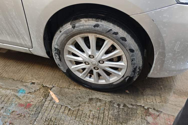 Used Toyota Vios 2011 1.6L GL-i Sunroof Version AT

