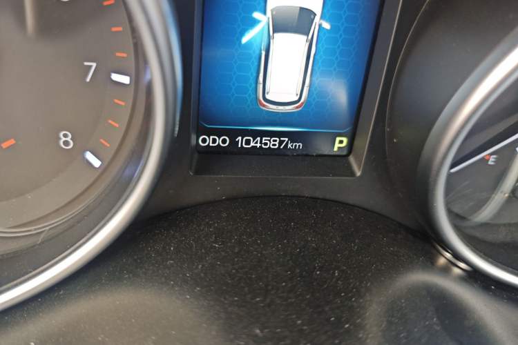 Used Haval H6 Coupe 2015 Blue Label 2.0T Automatic Two-Wheel Drive Elite Model Odometer Close Up