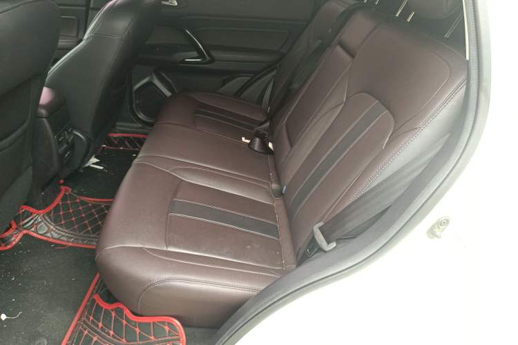 Used GAC Trumpchi GS4 2018 235T Automatic Two-Wheel Drive Luxury Smart Connectivity Version Left Rear Seat