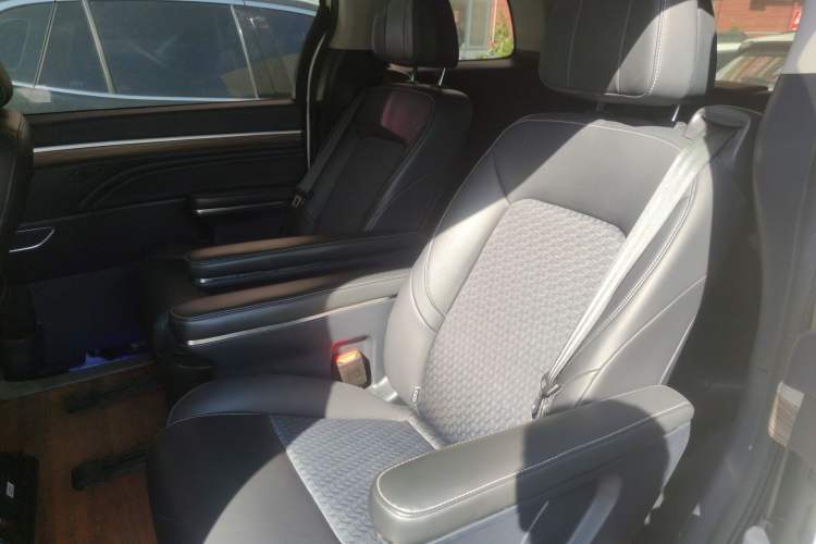 Used GAC Trumpchi M8 2021 Revised Version Lingxiu Series 390T Luxury Edition Left Rear Seat