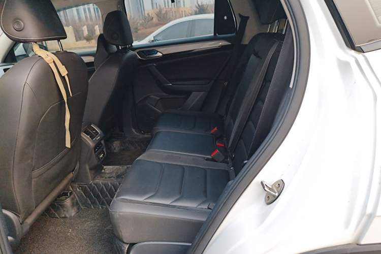 Used Volkswagen Tayron 2019 330TSI Two-Wheel Drive Luxury Model China VI Standard Left Rear Seat