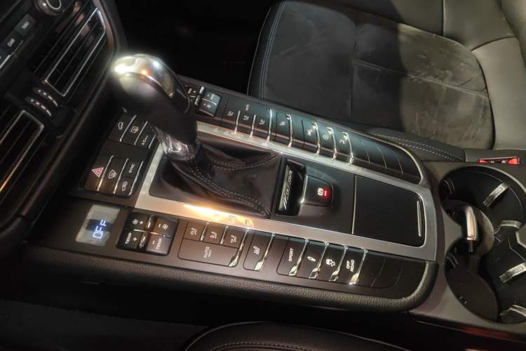 Used Porsche Macan 2018 Macan 2.0T