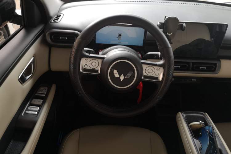 Used Wuling Bingo PLUS 2024 401 km Range 5-Seater Version Steering Wheel