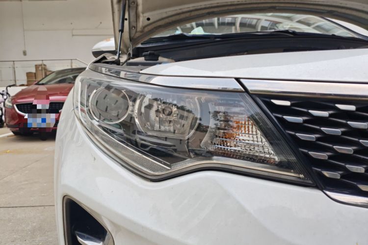 Used Kia K5 2016 1.6T Automatic LUX Right Front Headlight