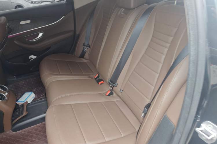 Used Mercedes-Benz E-Class 2016 E 300 L Sporty and Stylish Model
