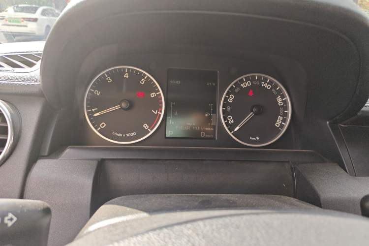 Used Land Rover Discovery 2014 3.0 SC V6 HSE Luxury
