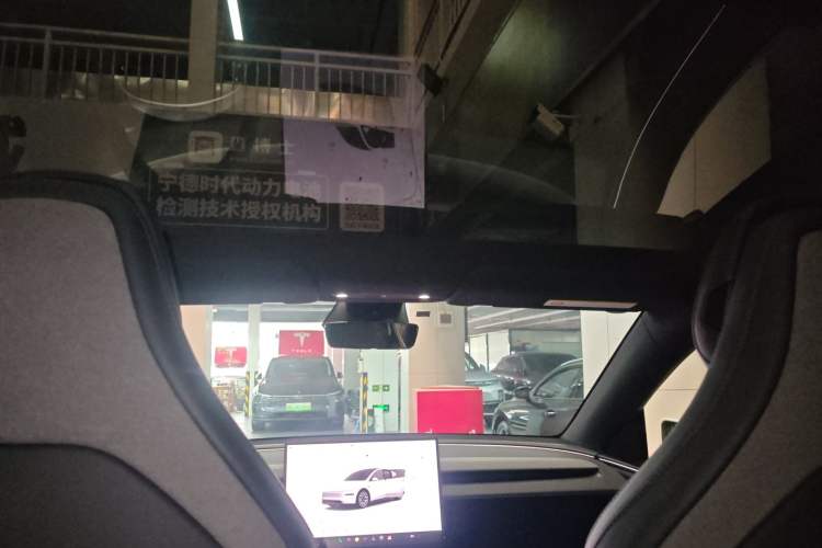 Used Tesla Model Y L 2025 Model Long-Range All-Wheel-Drive Version