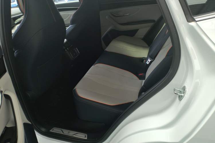 Used BYD Song PLUS New Energy 2021 DM-i 110KM Flagship PLUS Left Rear Seat