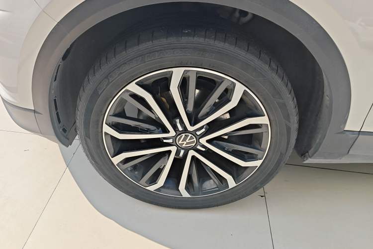 Used Volkswagen T-ROC 2022 280TSI DSG Two-Wheel Drive Elite PLUS Exterior 4