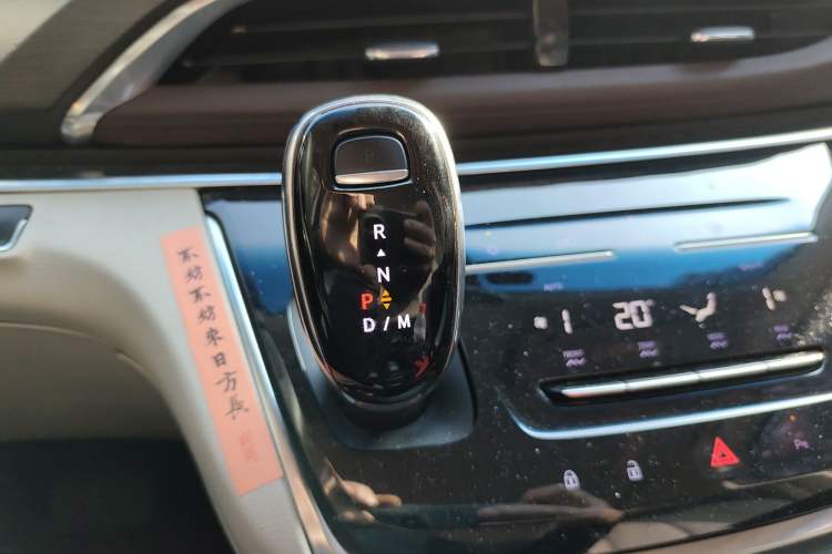 Used Buick GL8 2023 Land Executive Class Smart Enjoyment Model
