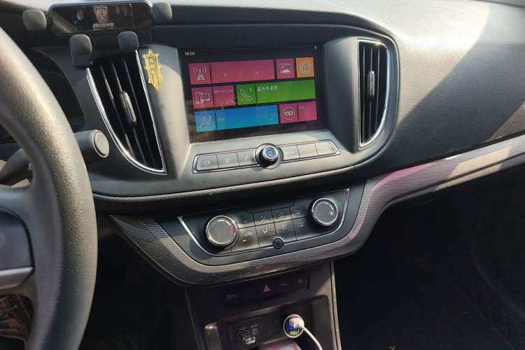 Used Roewe 360 2015 20T TST Deluxe Edition
