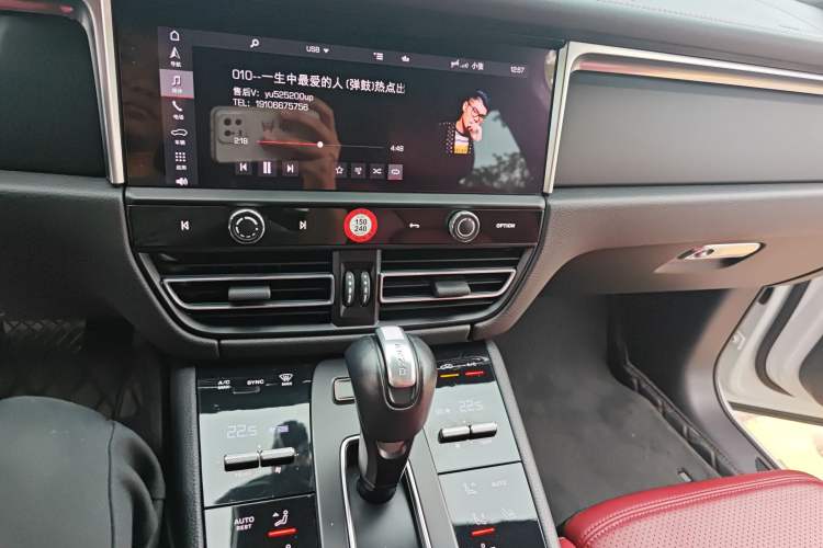 Used Porsche Macan 2024 Macan 2.0T