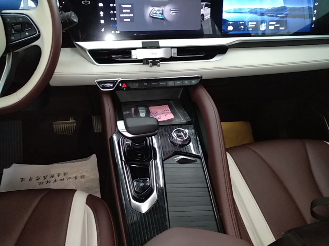 Geely Auto Monjaro L 2021 2.0TD DCT EVO Two-Wheel Drive Prestige Version — снимка 16