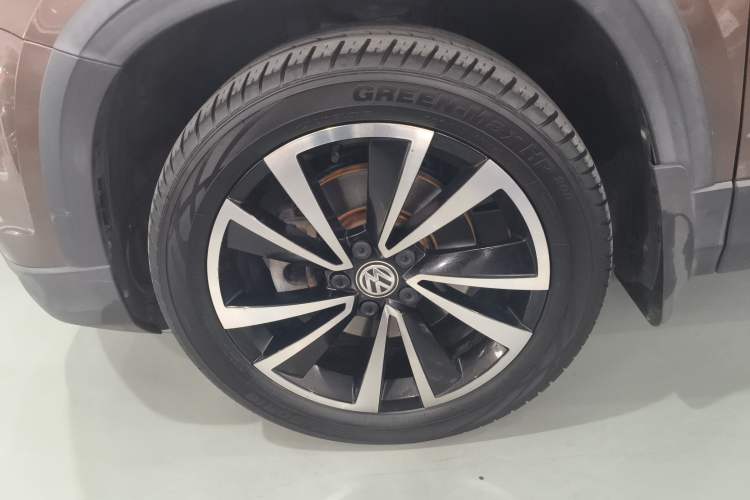 Used Volkswagen Tharu 2019 280TSI Two-Wheel Drive Luxury Version China VI Standard
