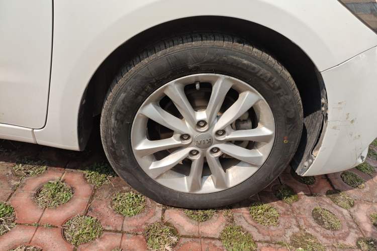 Used Kia K3 2016 1.6L Automatic with Sunroof