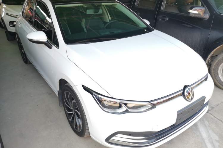 Used Volkswagen Golf 2023 Facelift 280TSI DSG Pro Front Right 45 Deg