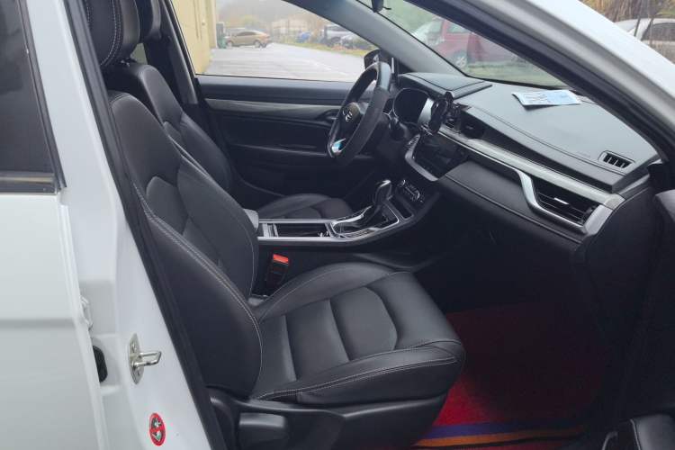 Used Geely Auto Emgrand 2019 Leading Edition 1.5L CVT Upward Asian Games Edition China VI
